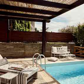 Suite with Private Pool Nero