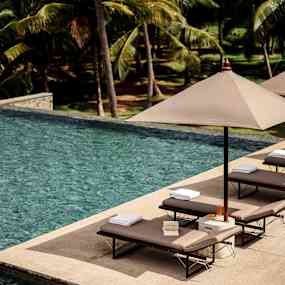 Infinity pool
