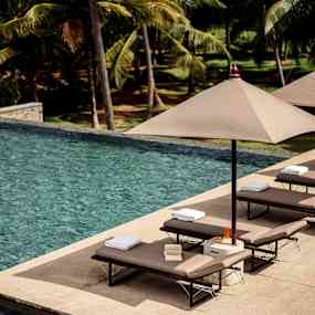 Infinity pool