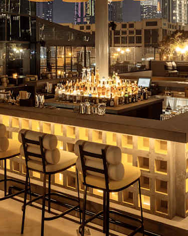 Baren på Treehouse i Dubai