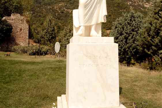 Staty i Aristotle Park