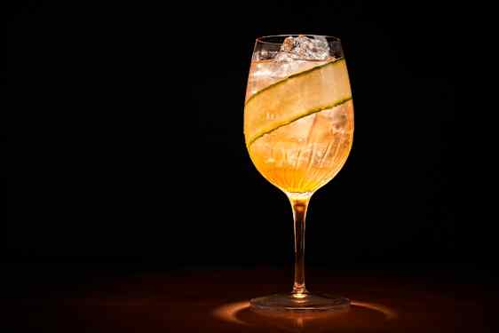 Cunard spritz med is