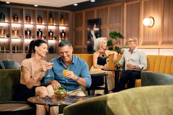 Bar ombord på Azamara Cruises