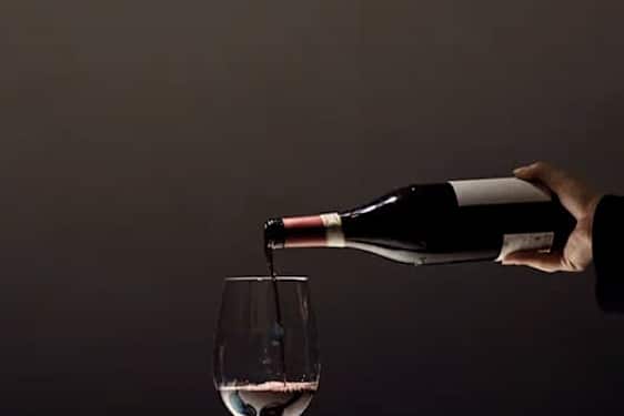 Vin serveras på Acquolina i Rom