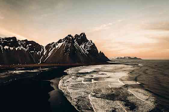 Svart strand på Island