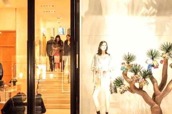 Shopping på Voukou restiou Street