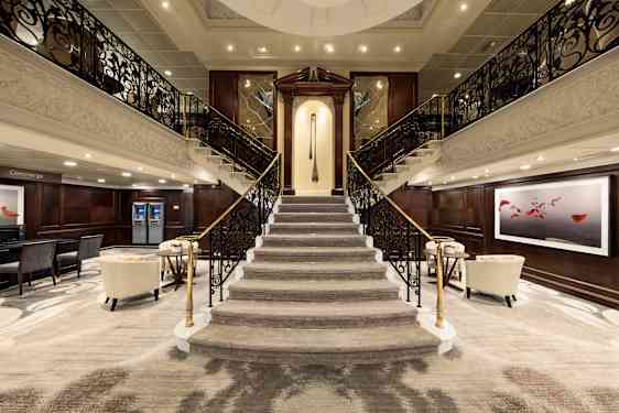 Trappa ombord på Azamara