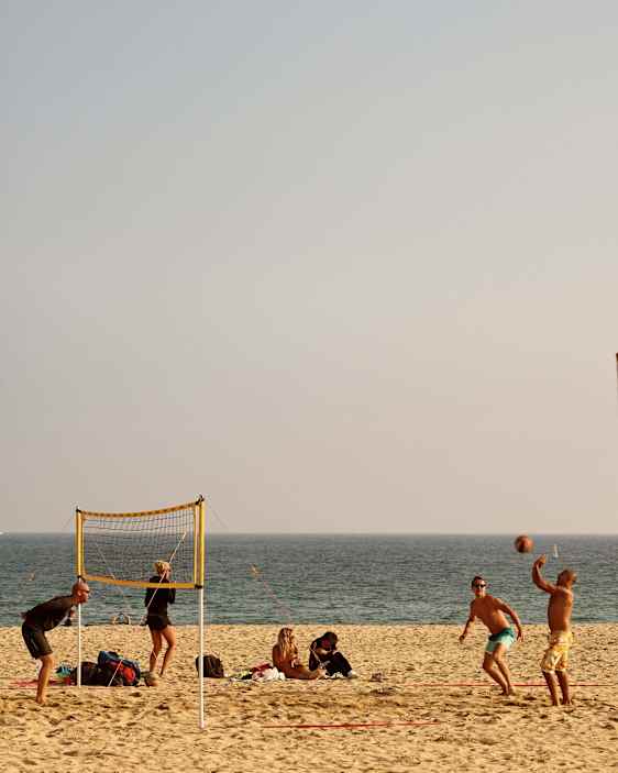 Bogatell Beach i Barcelona