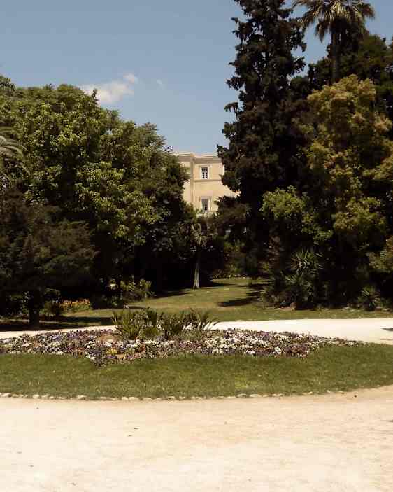 Den Kungliga Elegansen i Athens Nationalträdgård