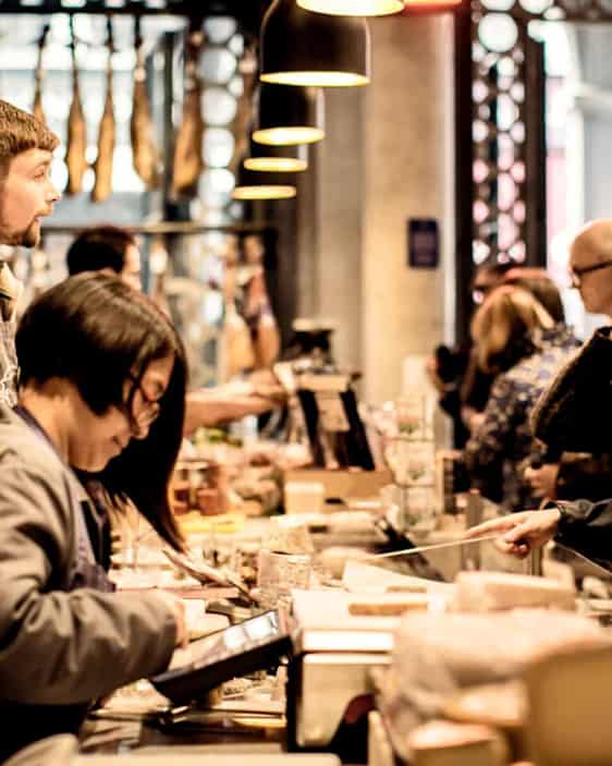 Människor på Borough Market