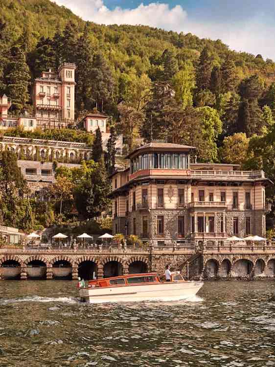 Mandarin Oriental-hotell sett från havet