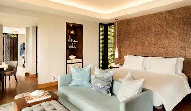 Grand Panoramic Pool Villa