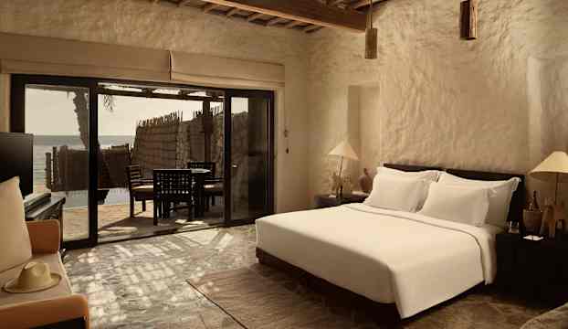 Pool Suite Villa Beachfront