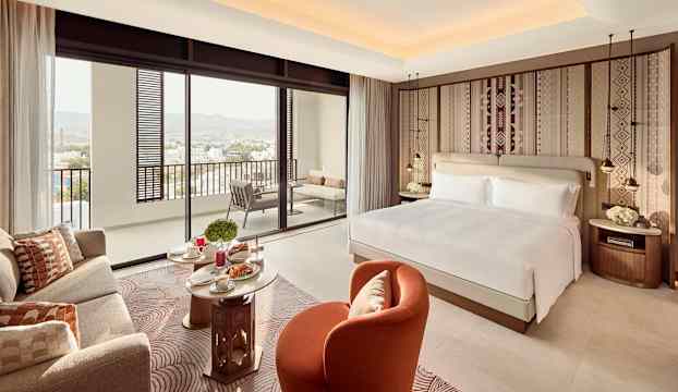 Deluxe Mountain View Room