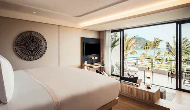 Deluxe Sea View Suite