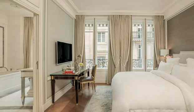 Premier Room