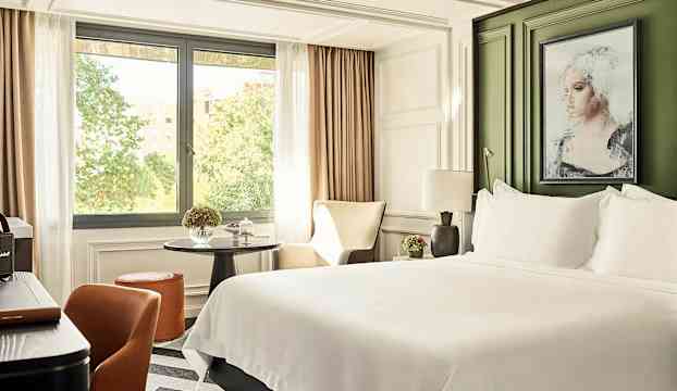 Premier Room