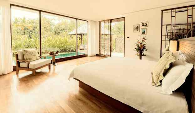 Pool Residence