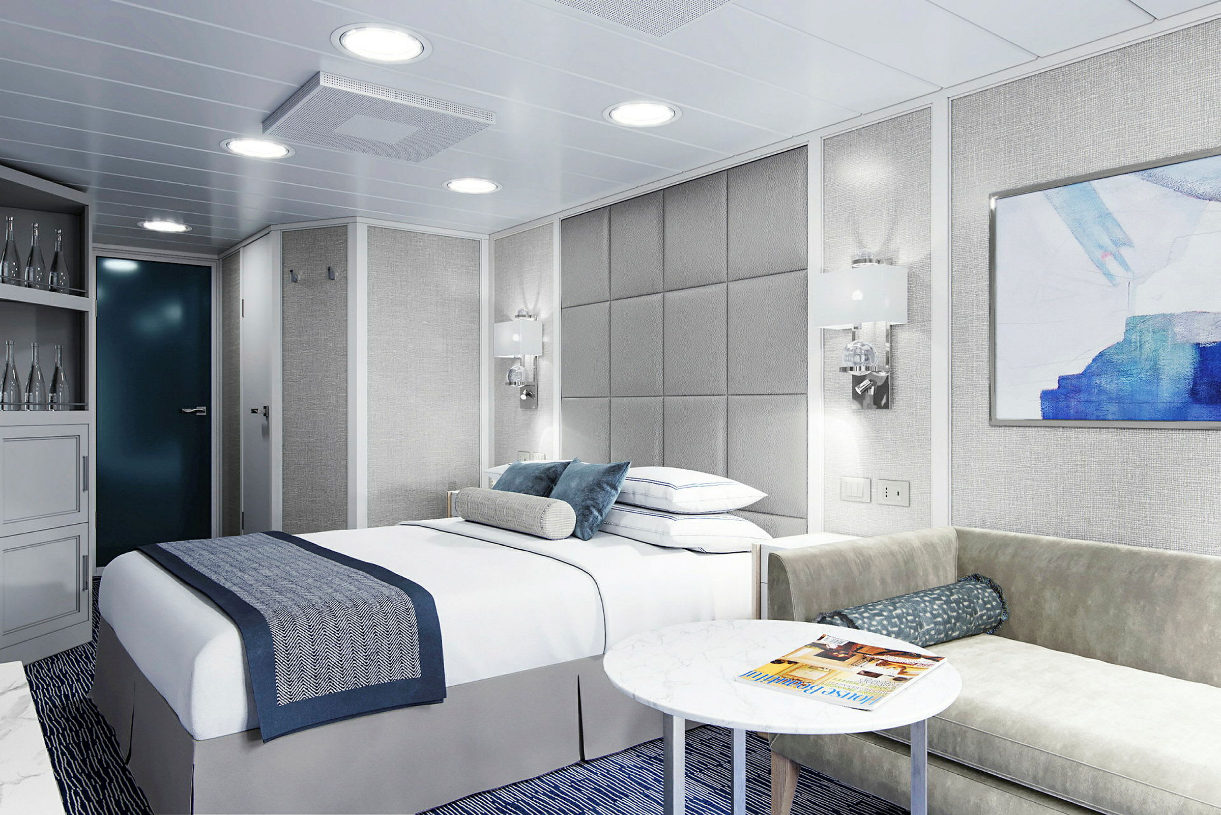 Ett hotellrum med en dubbelsäng, väggdekorationer och en soffa. (AI-genererad text)