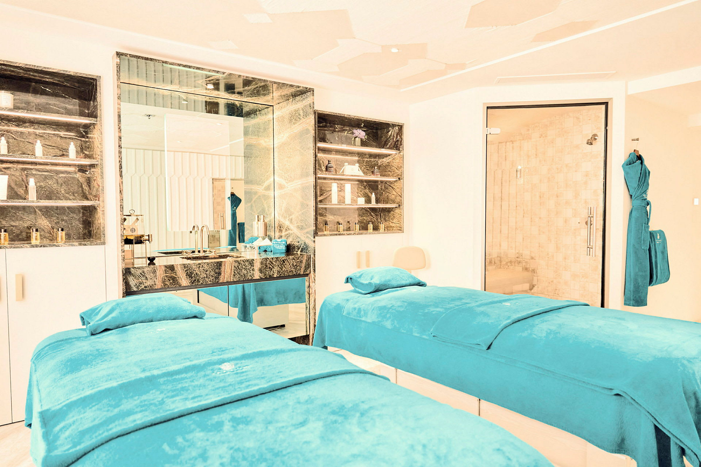 Le C Club Spa
