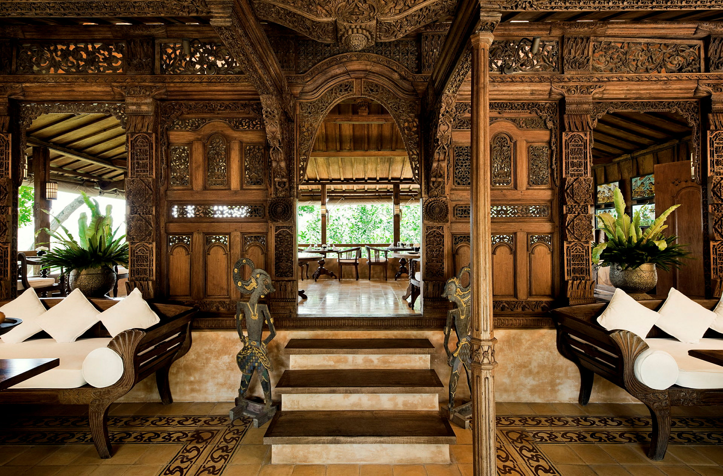 KUDUS HOUSE
