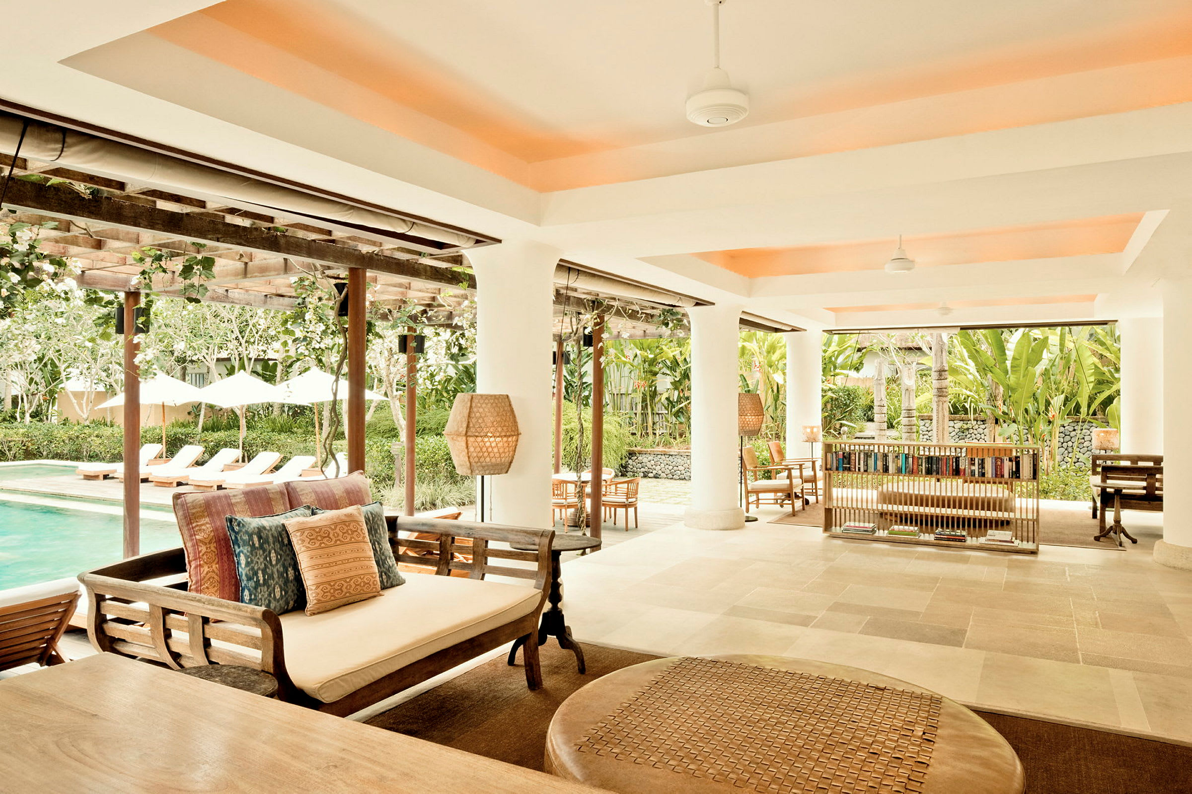 Poolbar