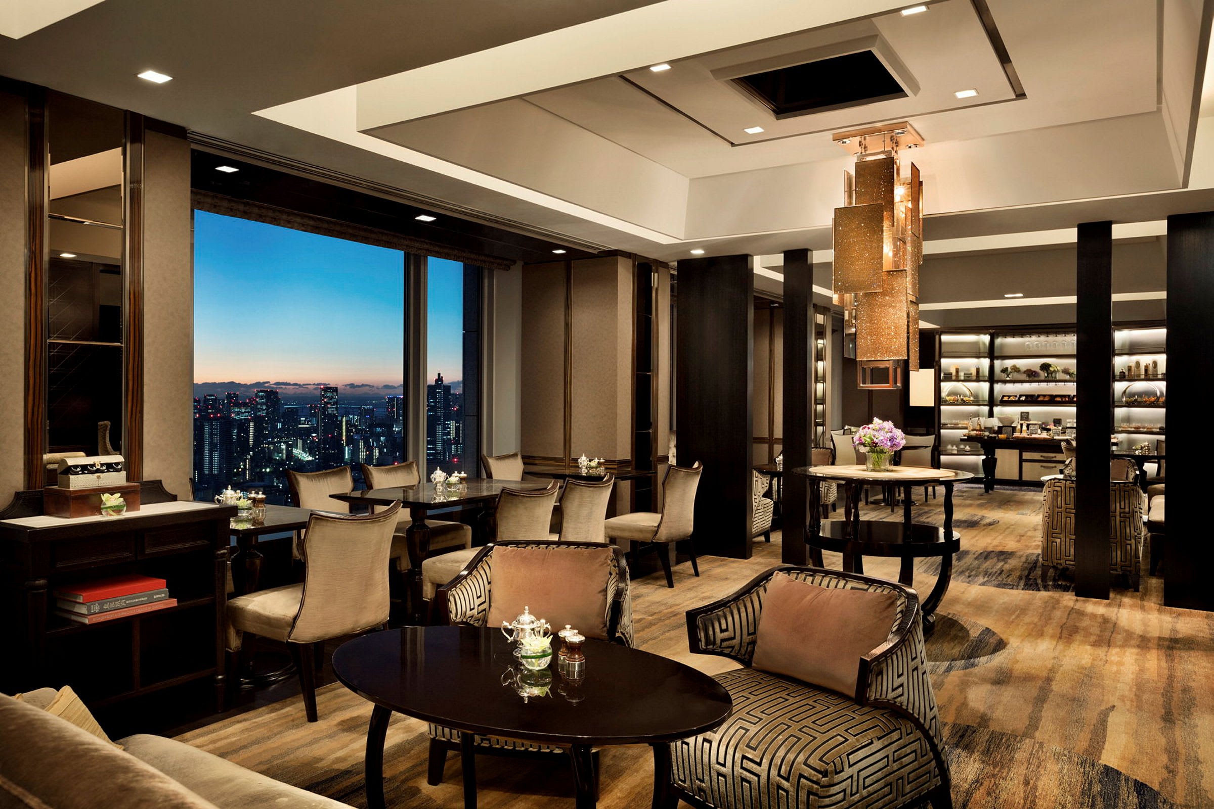 Horizon lounge club
