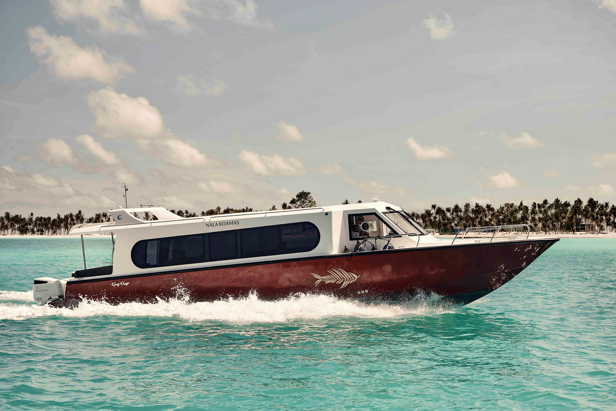 Speed boat