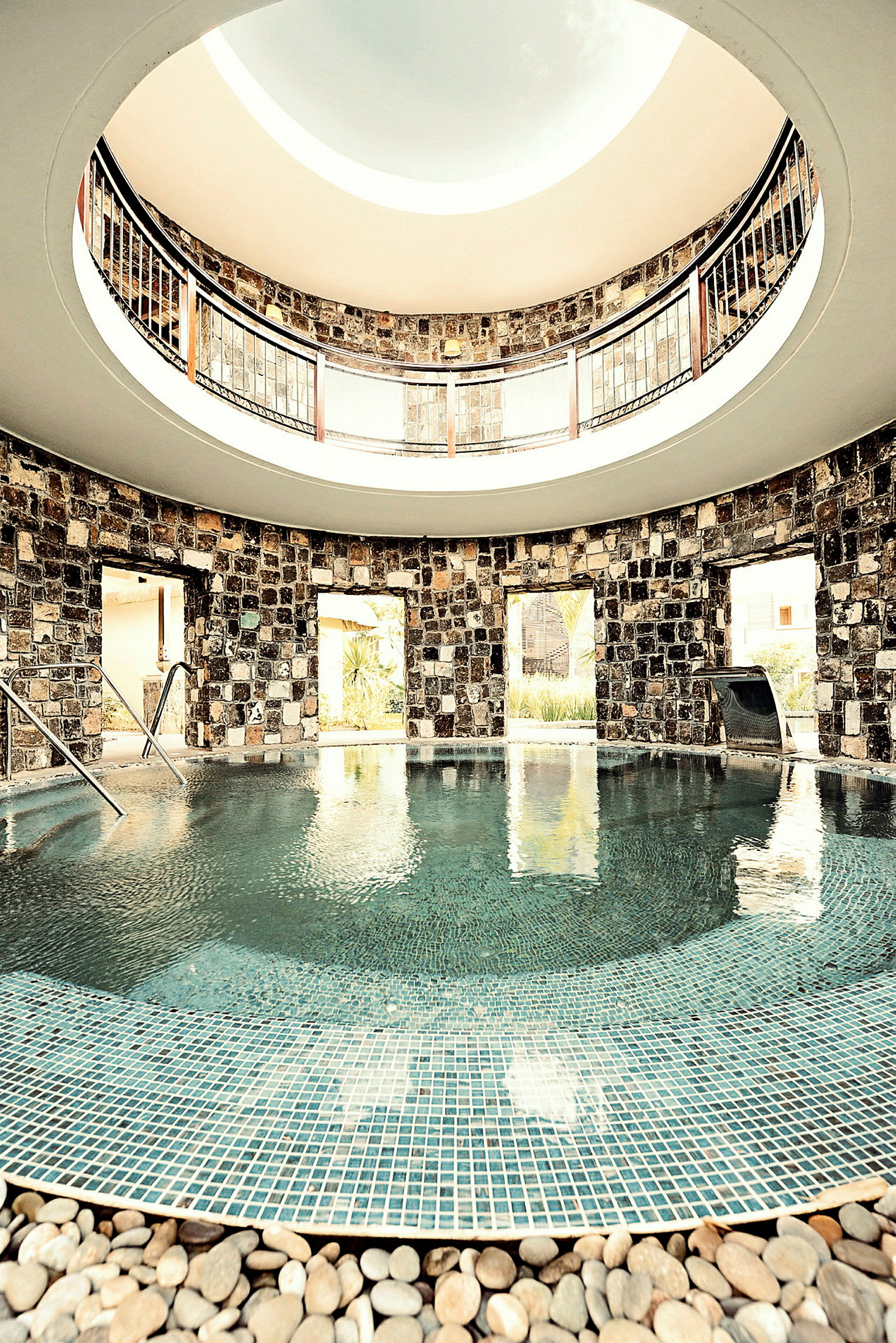 Pool i hotellets spa
