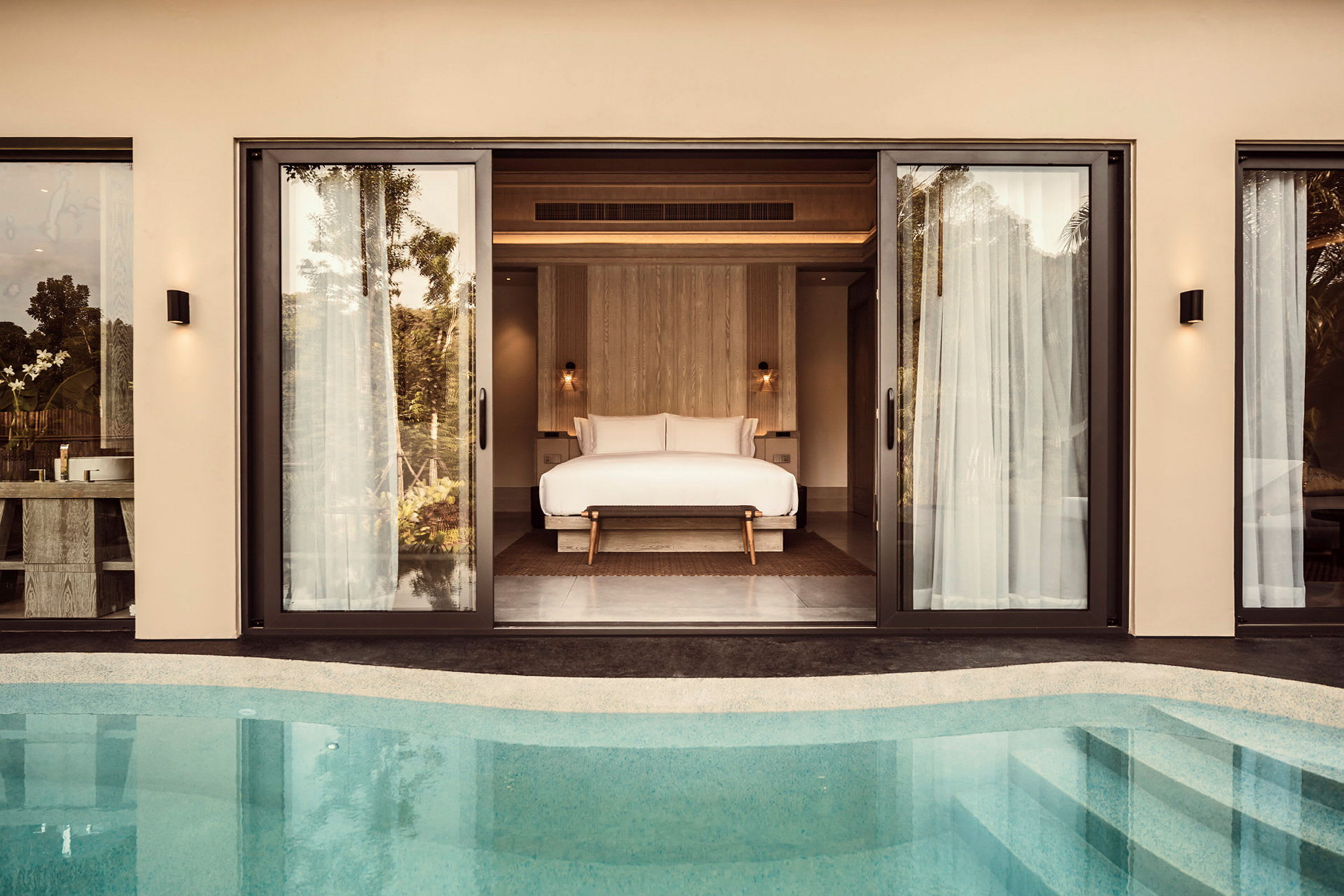 Lagoon Pool Villa
