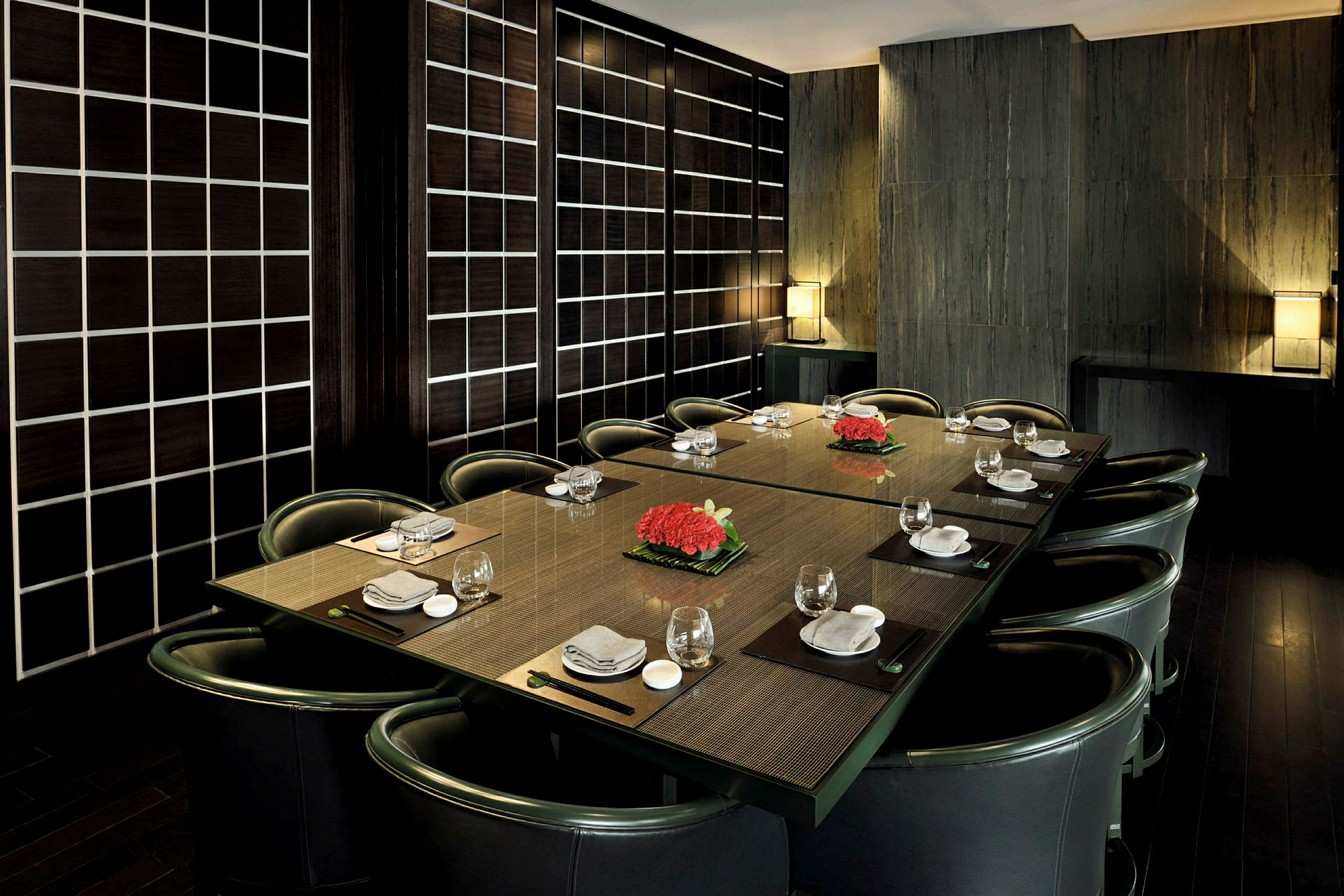 Armani/Hashi