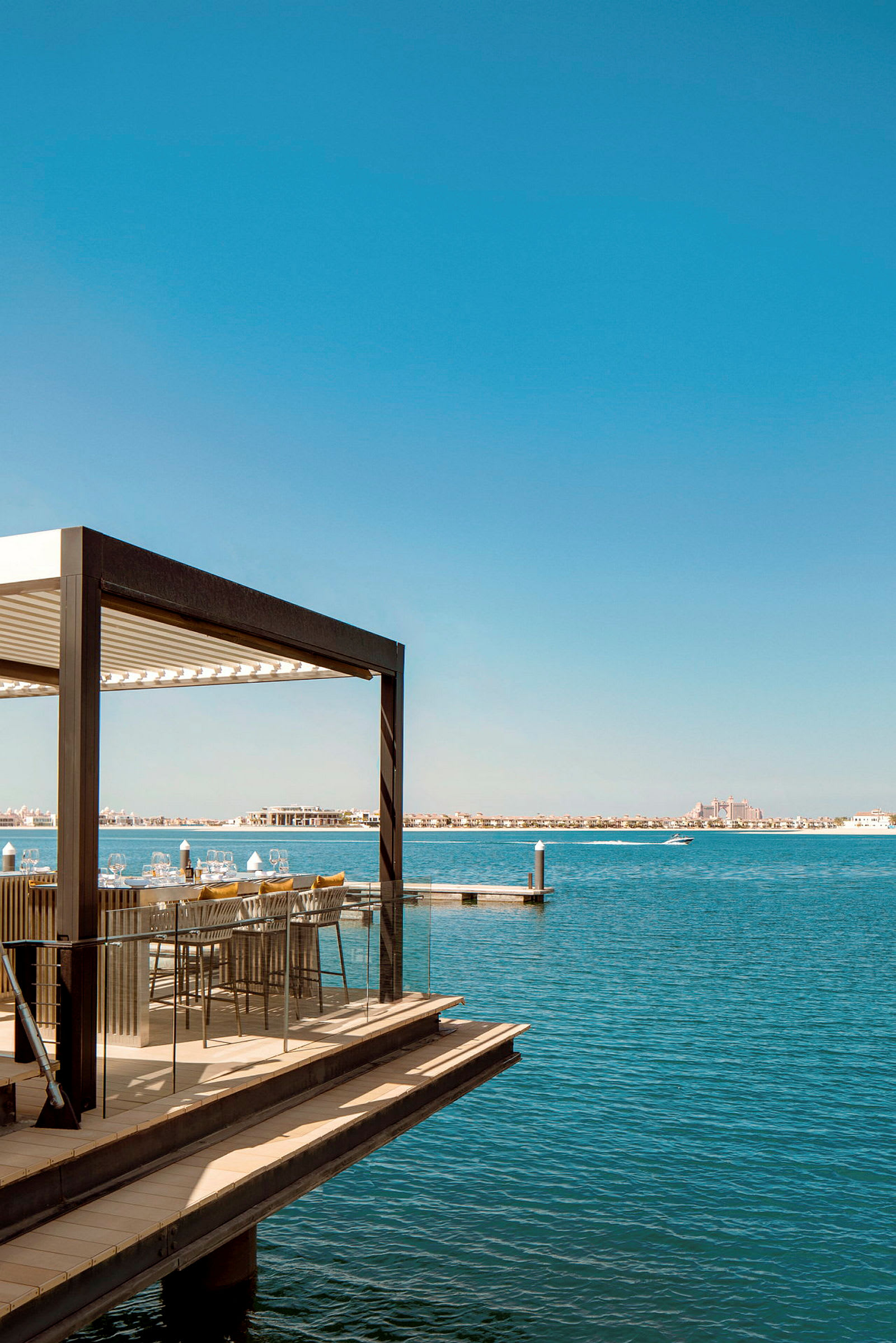 101 Dining Lounge and Marina