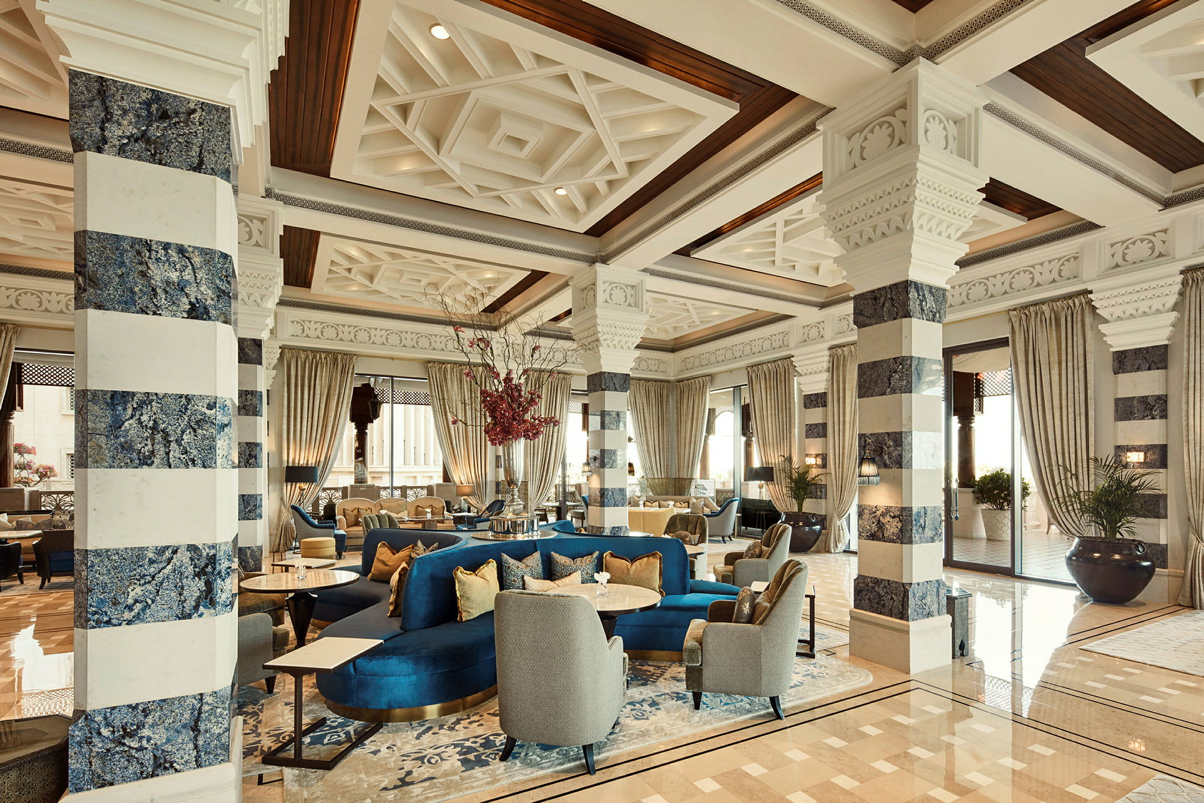 Al Fayrooz Lounge