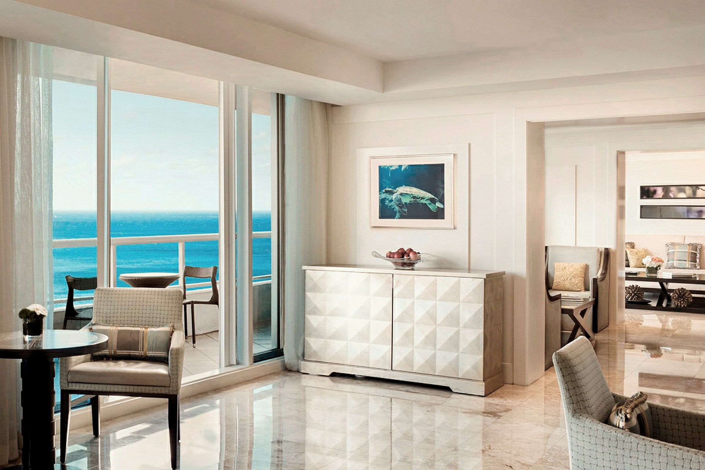 Club Lounge
